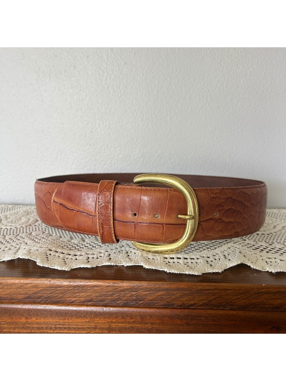 Vintage Y2K American Eagle Alligator Grain Leather Waist Belt Brass Buckle